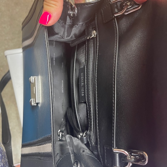 Michael kors bag - Picture 2 of 2